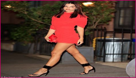 Emily Ratajkowski Sets Pulses Racing As She Models New Inamorata Woman Swimsuits